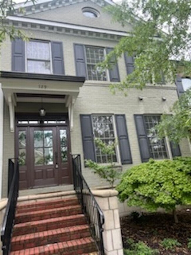 129 Washington Ave Townhome Townhome Rental in Bowling Green KY