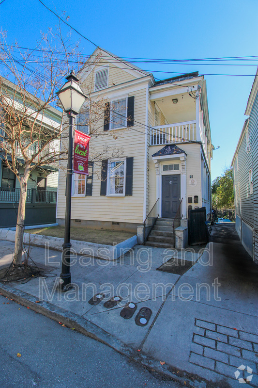 Building Photo - 41 Spring St Unit A Rental