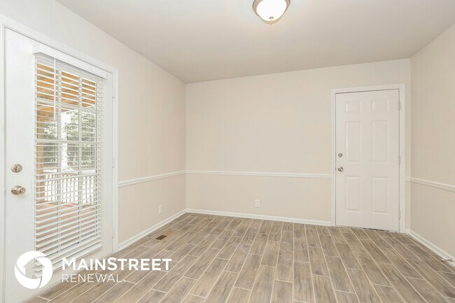 Photo - 132 Lynnford Dr