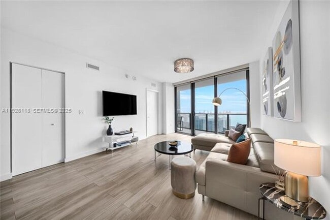 Photo - 1300 S Miami Ave Unit 1300 S Miami Ave  4402