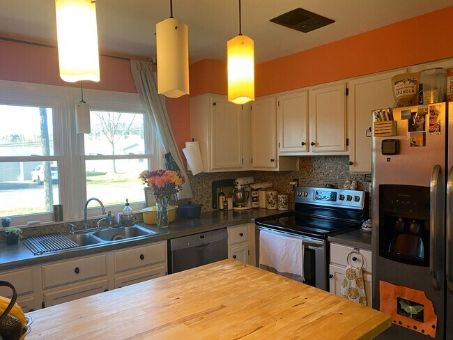 Photo - 206 Mitchell Cir