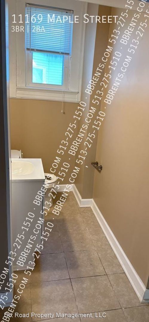 Photo - 3 br, 2 bath House - 11169 Maple Street,