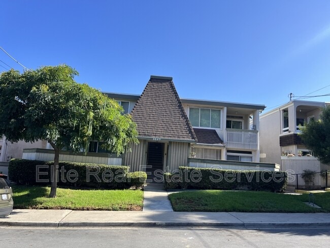 Building Photo - 3842 Basilone St