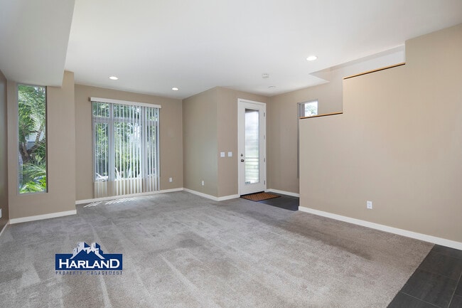 Photo - 3528-3538 Indiana Street Unit 3528- Unidad 3528