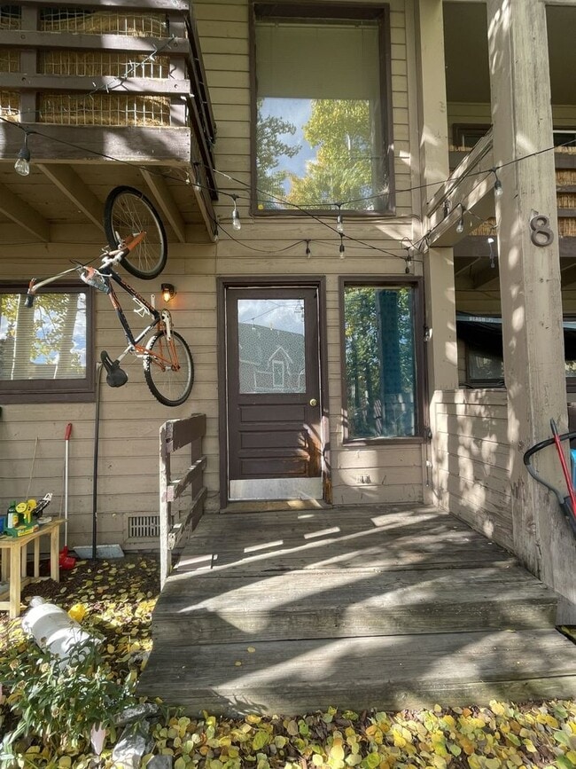 Building Photo - Mount CB 2 bedroom/ 2 bathroom condo avail...