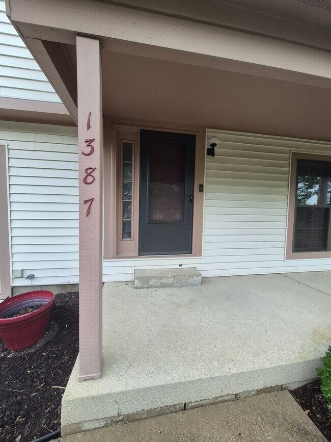 1387 Sanzon Dr