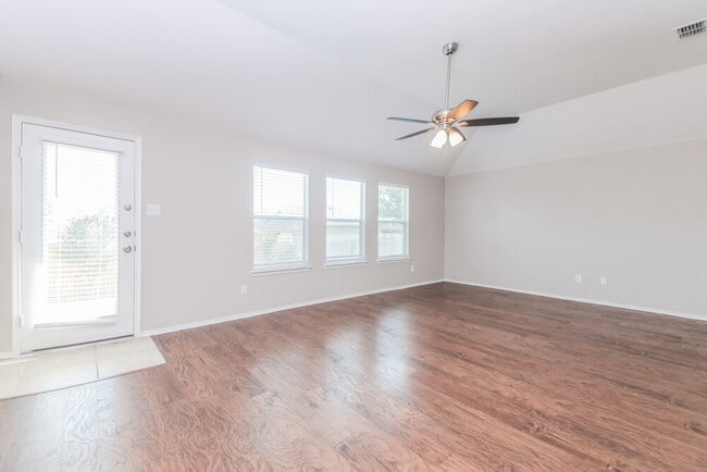 Photo - 2031 Brook Meadow Dr