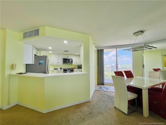 Photo - 5051 N Hwy A1A Unidad 12-6