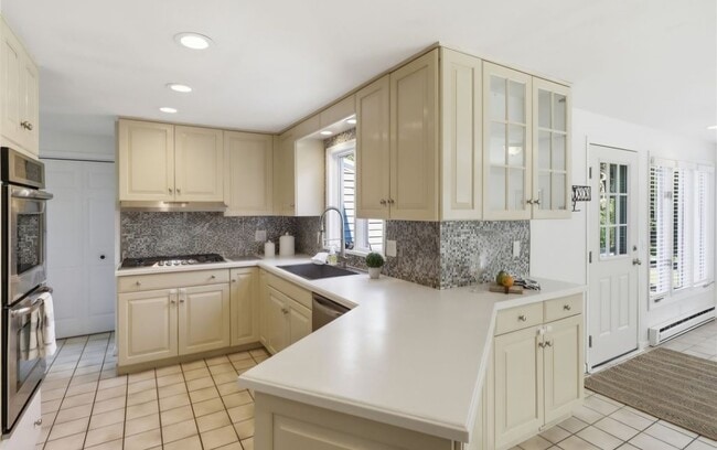 224 Warren Ave