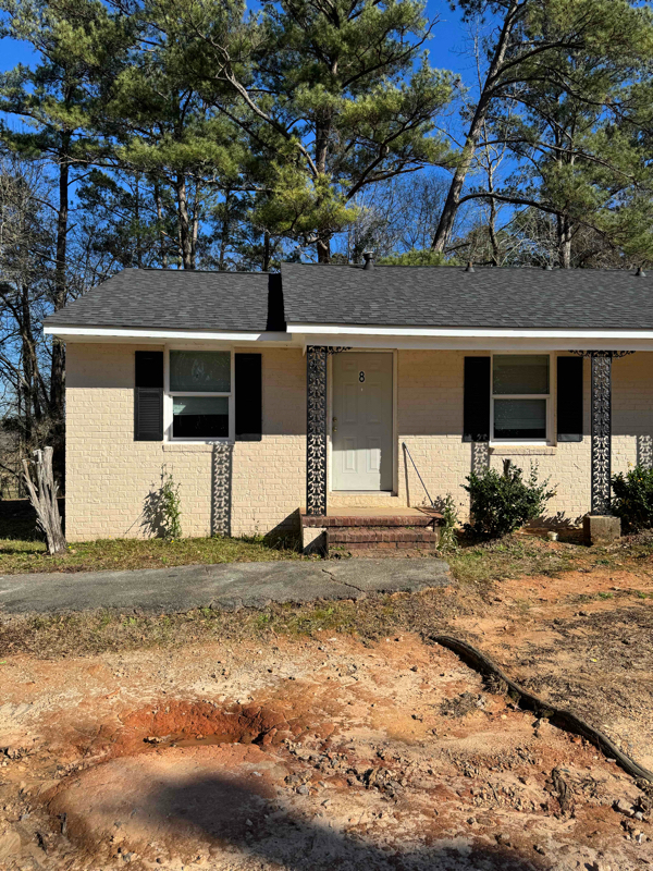 Building Photo - 1240 Redding Rd Rental