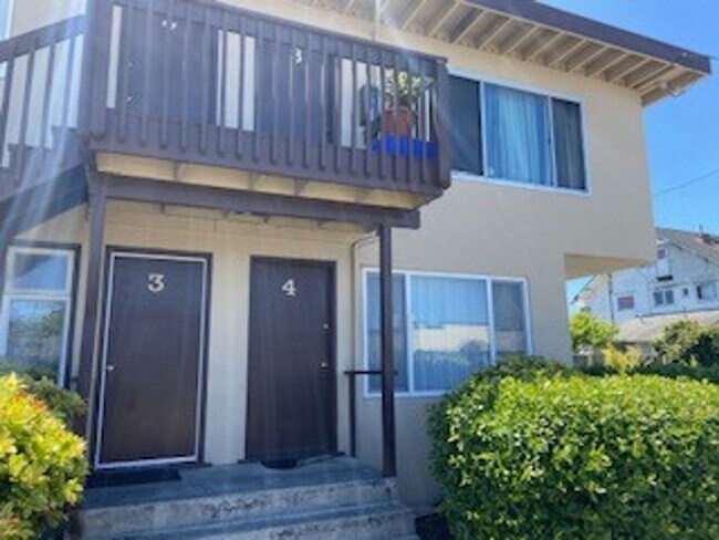 840 8th St Unit 4