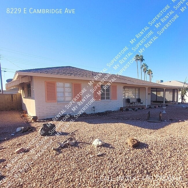 Building Photo - 8229 E Cambridge Ave