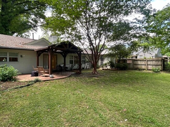Photo - 286 Belhaven St