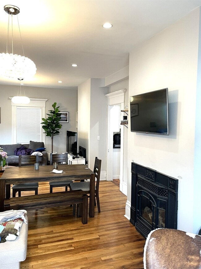 Photo - 2 Worcester St