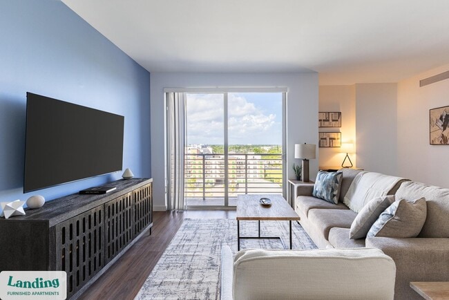 Building Photo - 200 NE 1st Ave