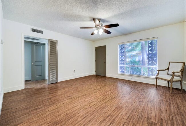 Photo - Marquee Uptown & Carriage Square