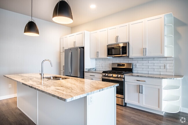 1BR, 1BA - 879SF - The Edison