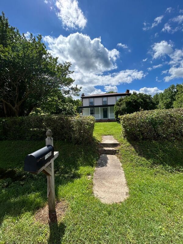 Photo - 11200 New Town Rd