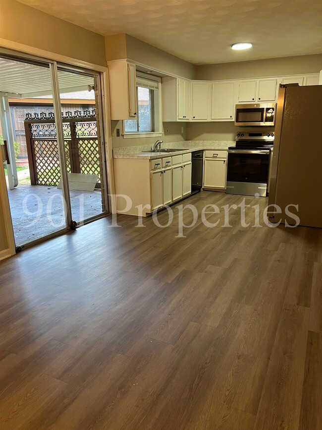 Photo - 5140 Longmeadow Cove