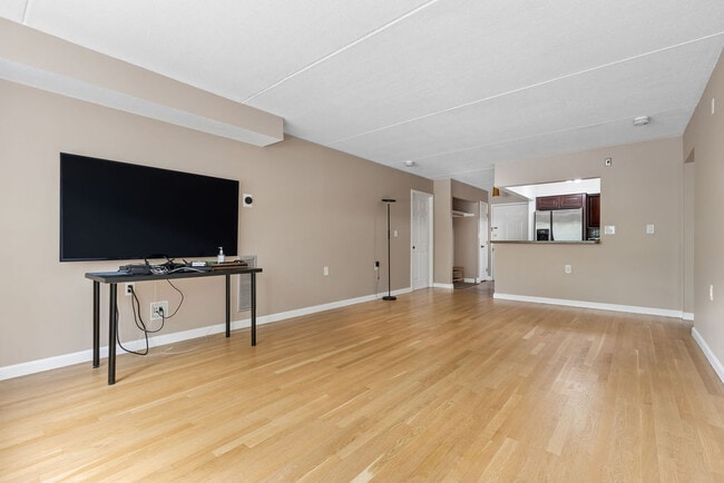 4975 Washington St Unit 209