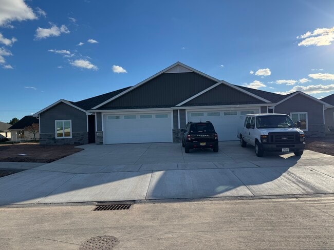 Photo - 403 Founders Way