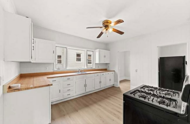 Photo - 154 Glen St Unit 3