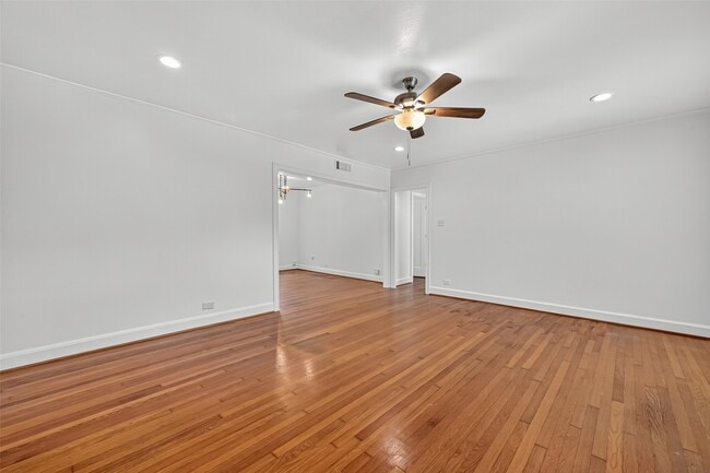 Photo - 2328 McClendon St