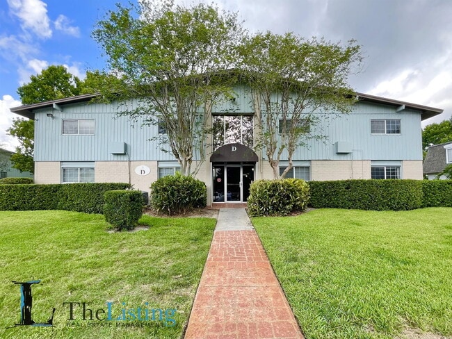Building Photo - 1695 Lee Rd Unit Apartment D215
