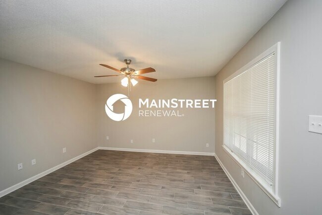 Photo - 4 Bedroom Pet-Friendly Home in MEMPHIS, TN with Main Street Renewal