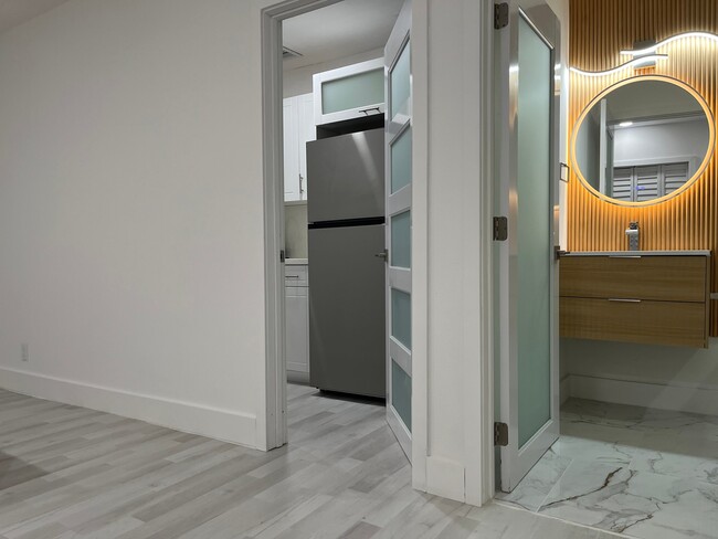 Photo - 4220 SW 21st St Unit 1