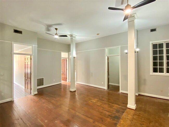 Photo - 2319 The Strand Apartment Unit 2A