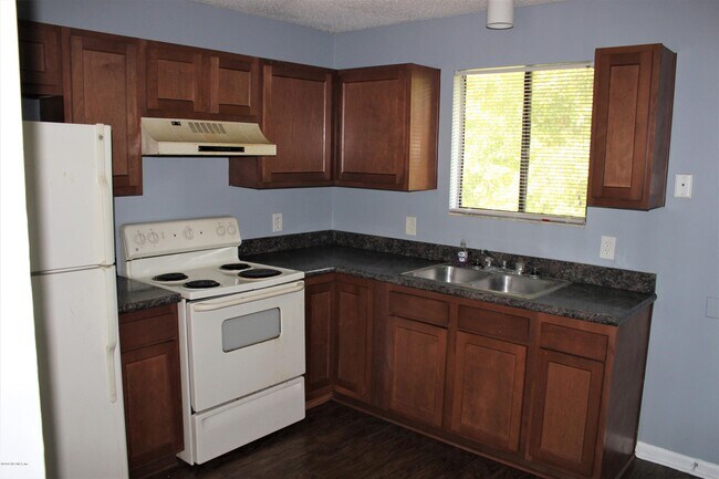 Photo - 5136 Westchase Ct