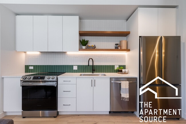 Building Photo - 1712 Oak Ave Unit 401 Rental