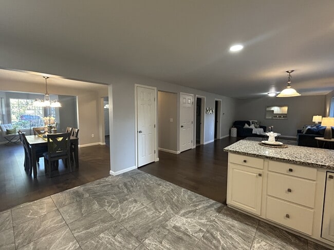 Photo - 120 E Mountain View Dr