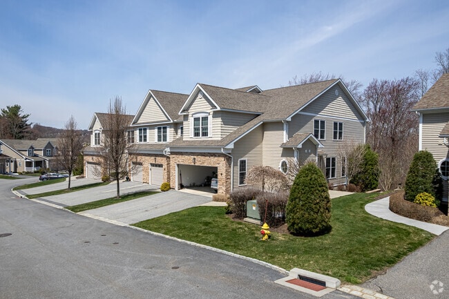 Photo - Hunter's Chase