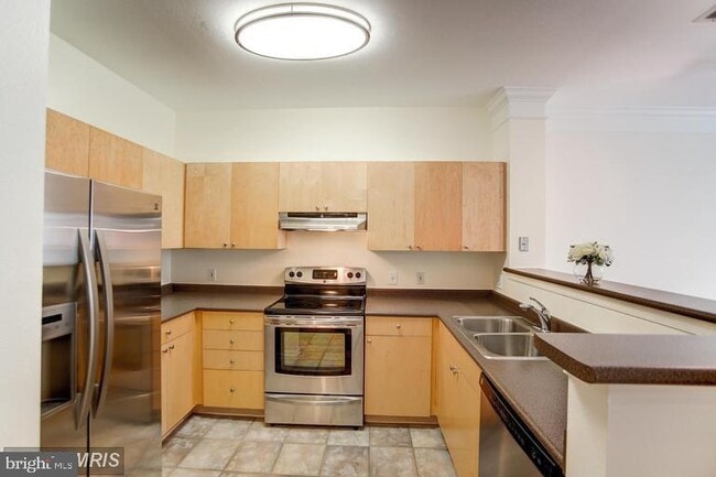 Building Photo - 3021 Nicosh Cir Unit 1403