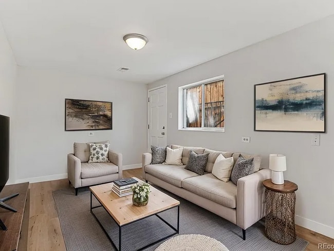 Photo - 9061 Osceola St