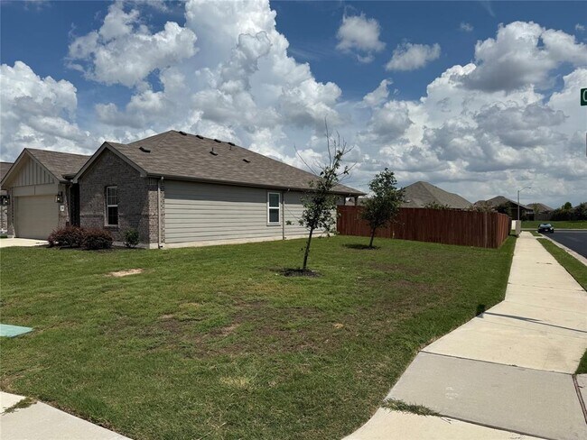 Photo - 300 Colthorpe Ln