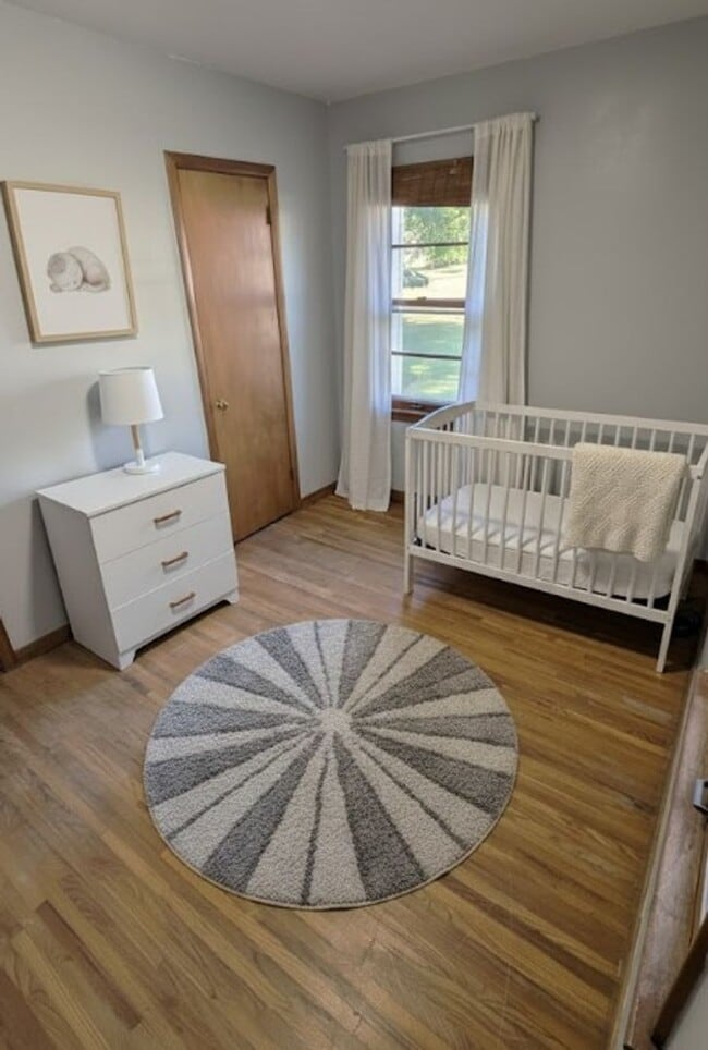 Building Photo - 2-Bedroom House for Rent - NO APPLICATION ...