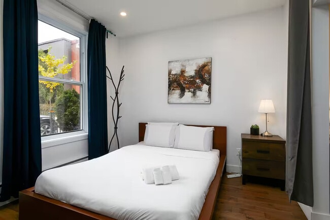 Building Photo - 3772 Rue De Bullion