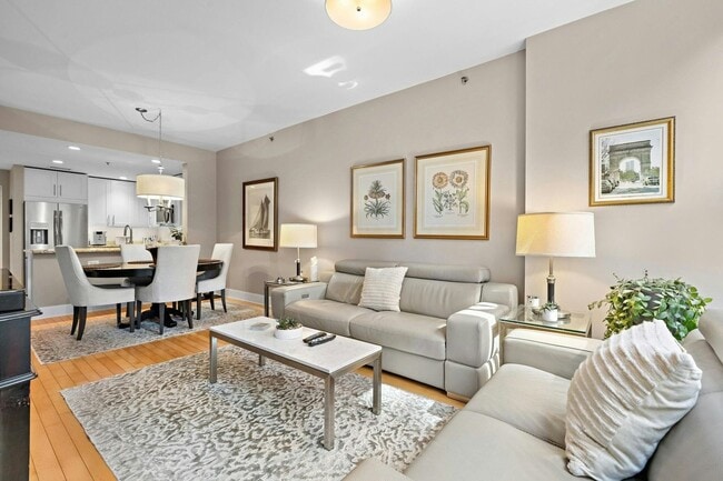 Photo - 1125 Maxwell Ln Unit 734