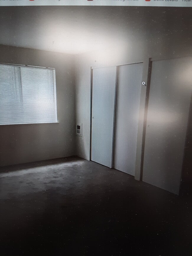 Photo - 17 Village Rock Ln Unit 14