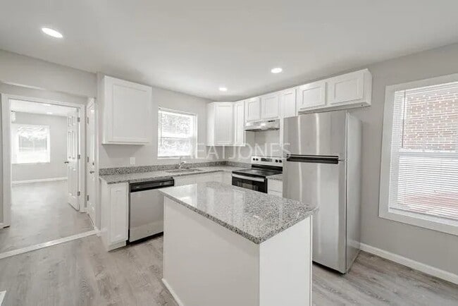 Photo - 812 N Elm Ave