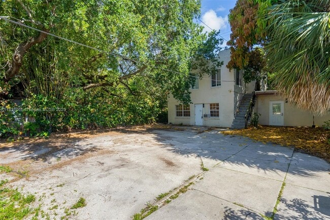 Photo - 1045 NE 131st St Unidad A2