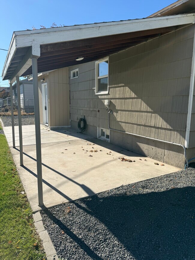 Photo - 1535 N 18th Dr