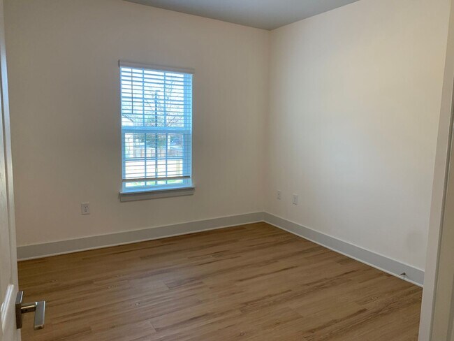 Photo - Beautiful Brand New Three Bedroom Apartment!