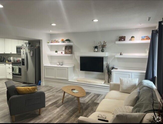 Building Photo - 12 E 600 N Unit 1 Rental