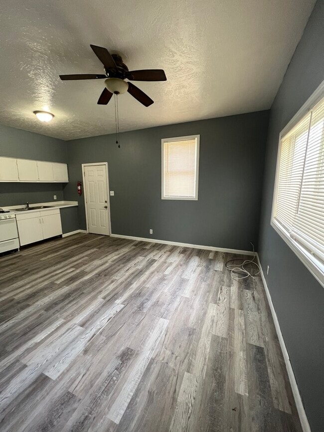 Photo - Charming 2 bed 1 bath!
