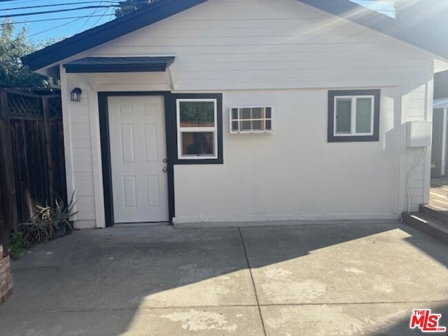 Building Photo - 2308 Walnut Grove Ave