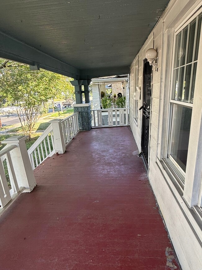 Photo - 3006 South Dakota Ave NE